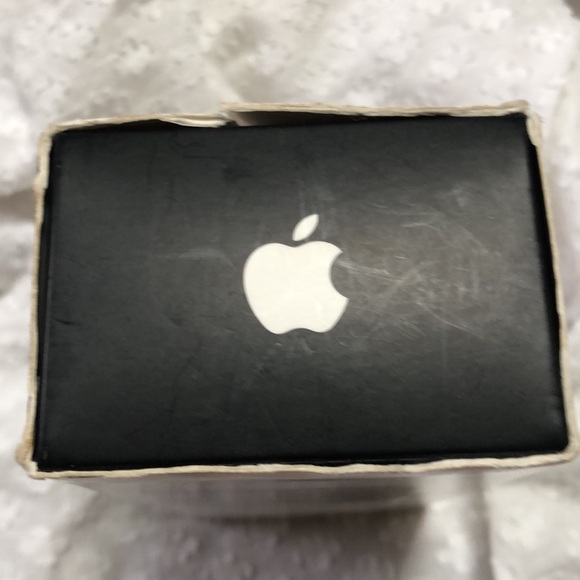 Apple iPod USB Power Adapter 2005 - Picture 2 of 13